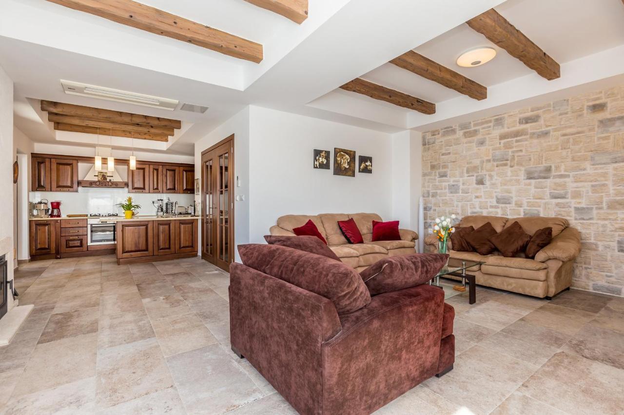 Villa Lurda Linardici Krk Екстериор снимка