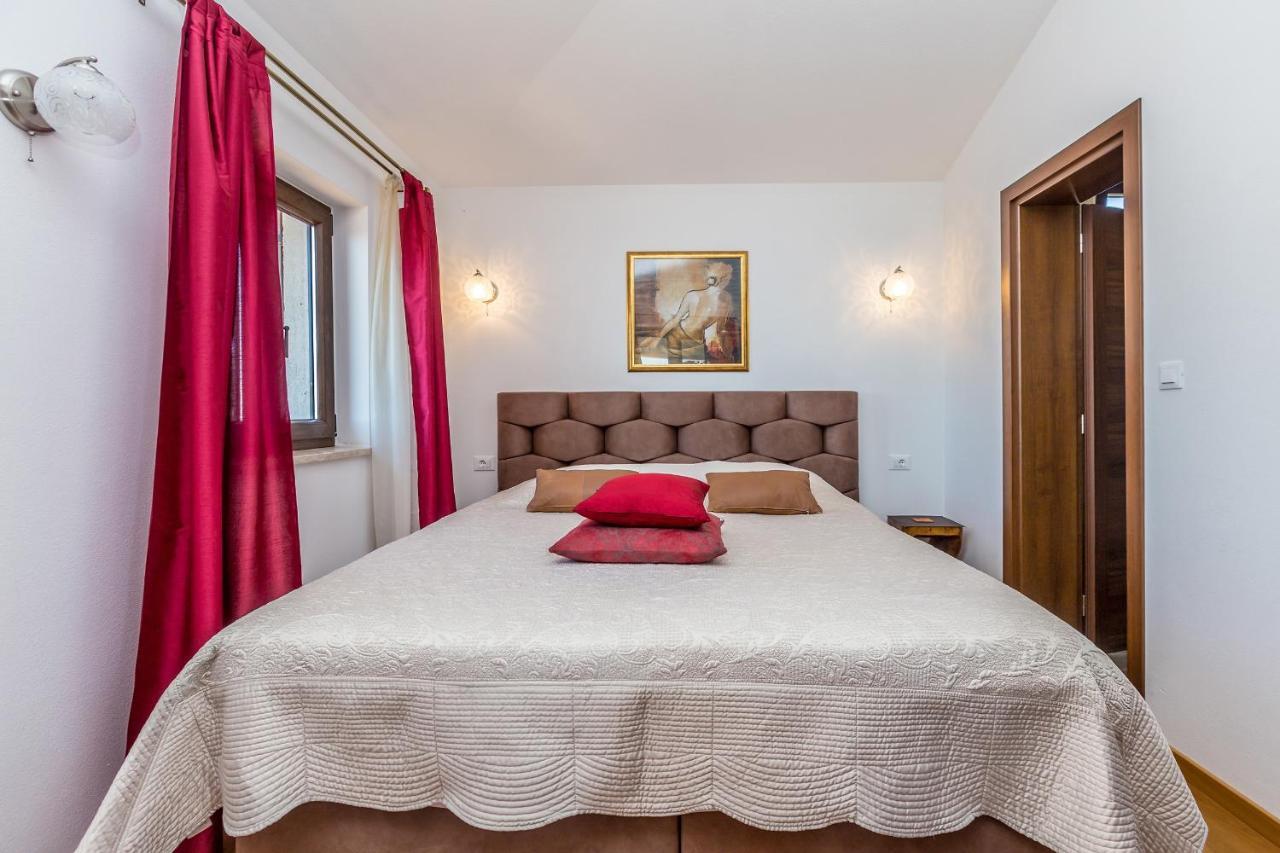 Villa Lurda Linardici Krk Екстериор снимка